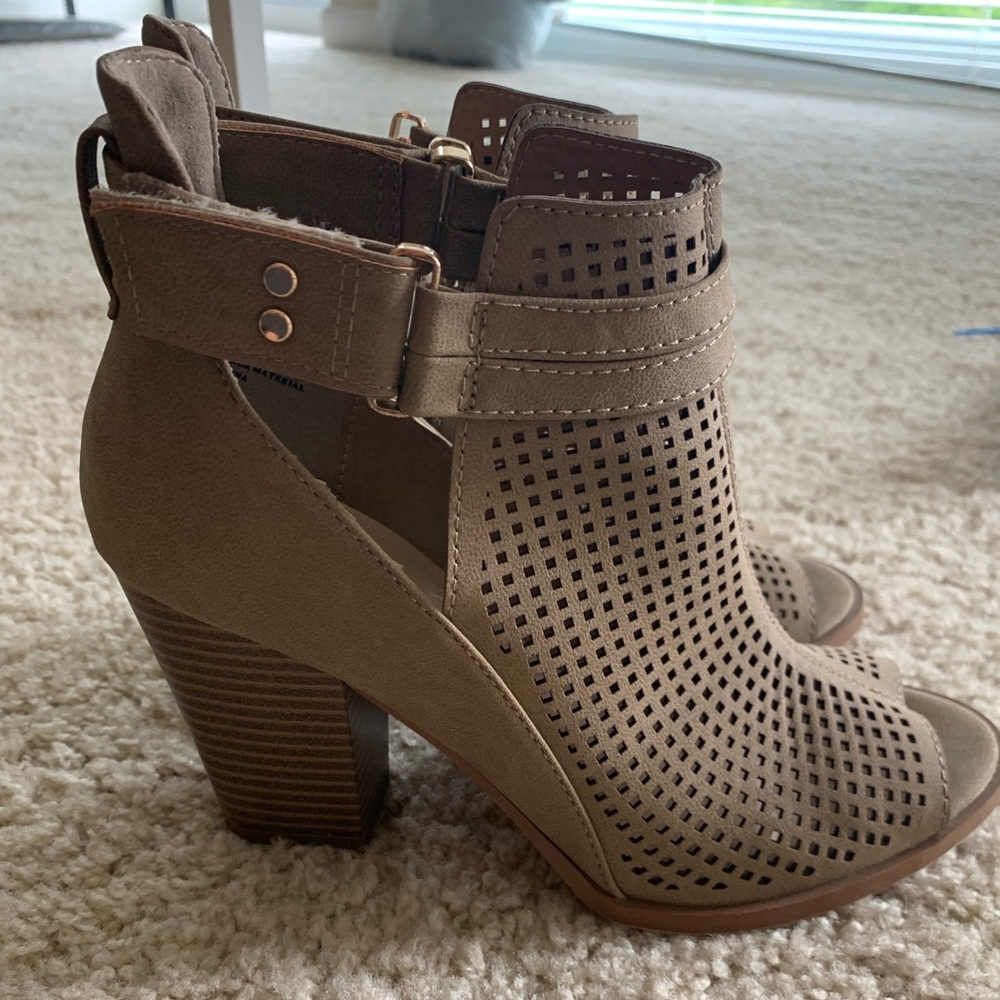 Cutout booties